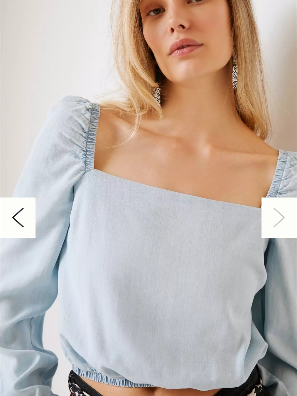 Anthropologie XS Cloth & Stone Smocked Chambray Top